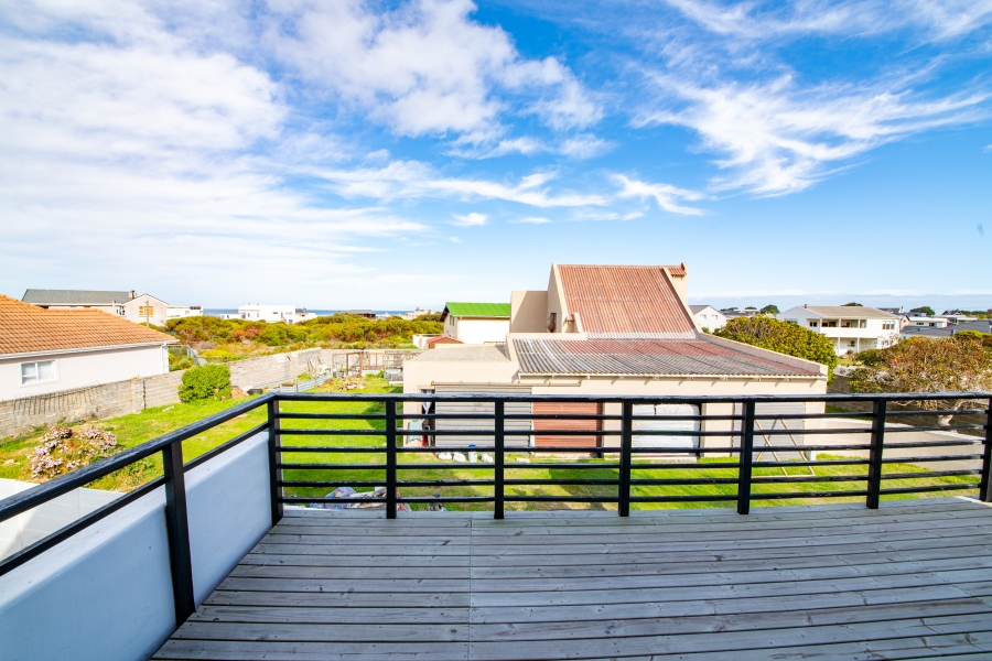 5 Bedroom Property for Sale in Bettys Bay Western Cape